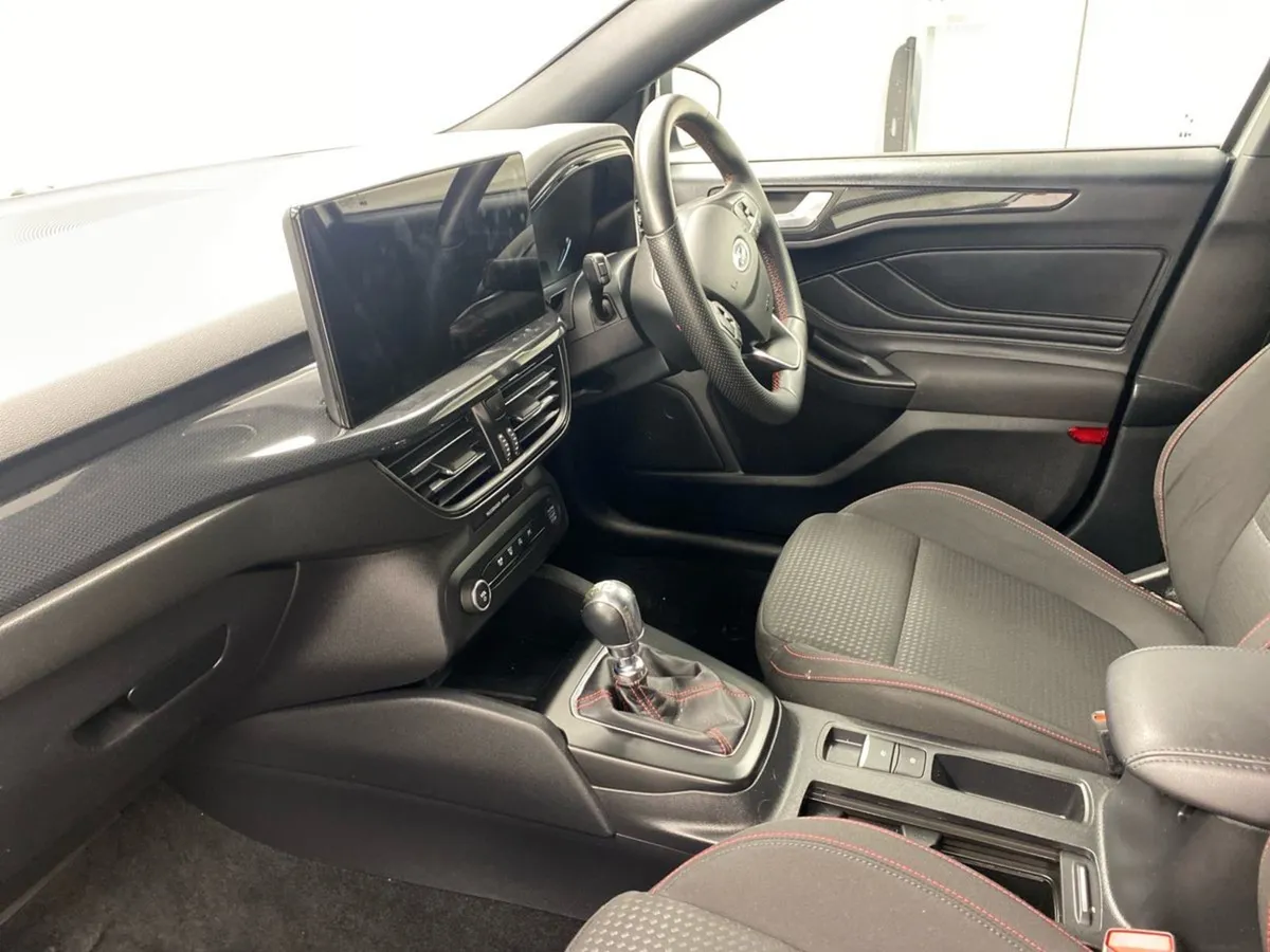 Ford Focus 1.0l Ecoboost 125PS St-line - Image 3