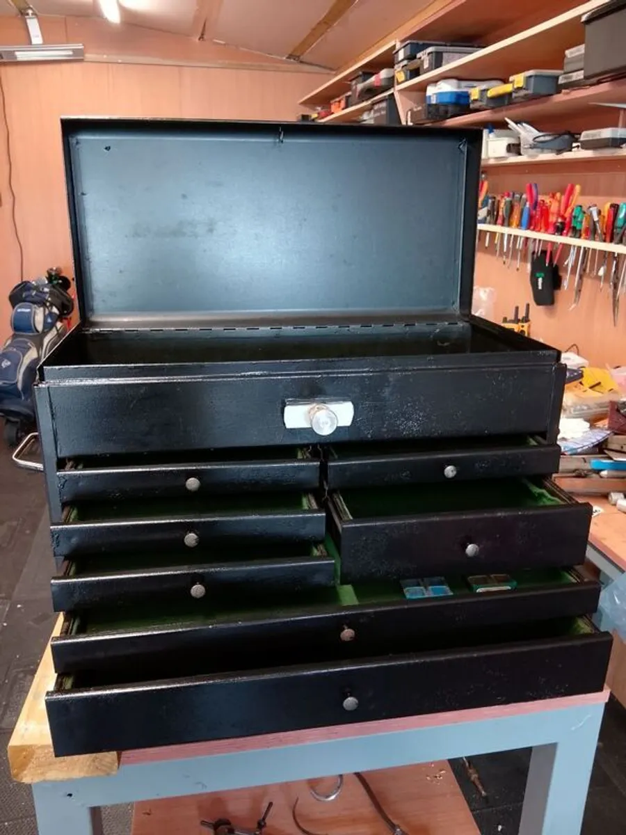 tool chest - Image 1