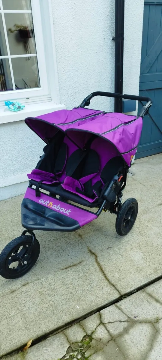 Double nipper out and about buggy - Image 2