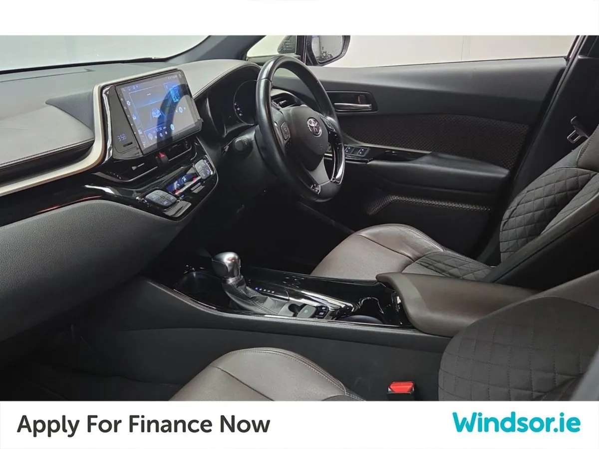 Toyota C-HR Hybrid G  top Spec - Image 4