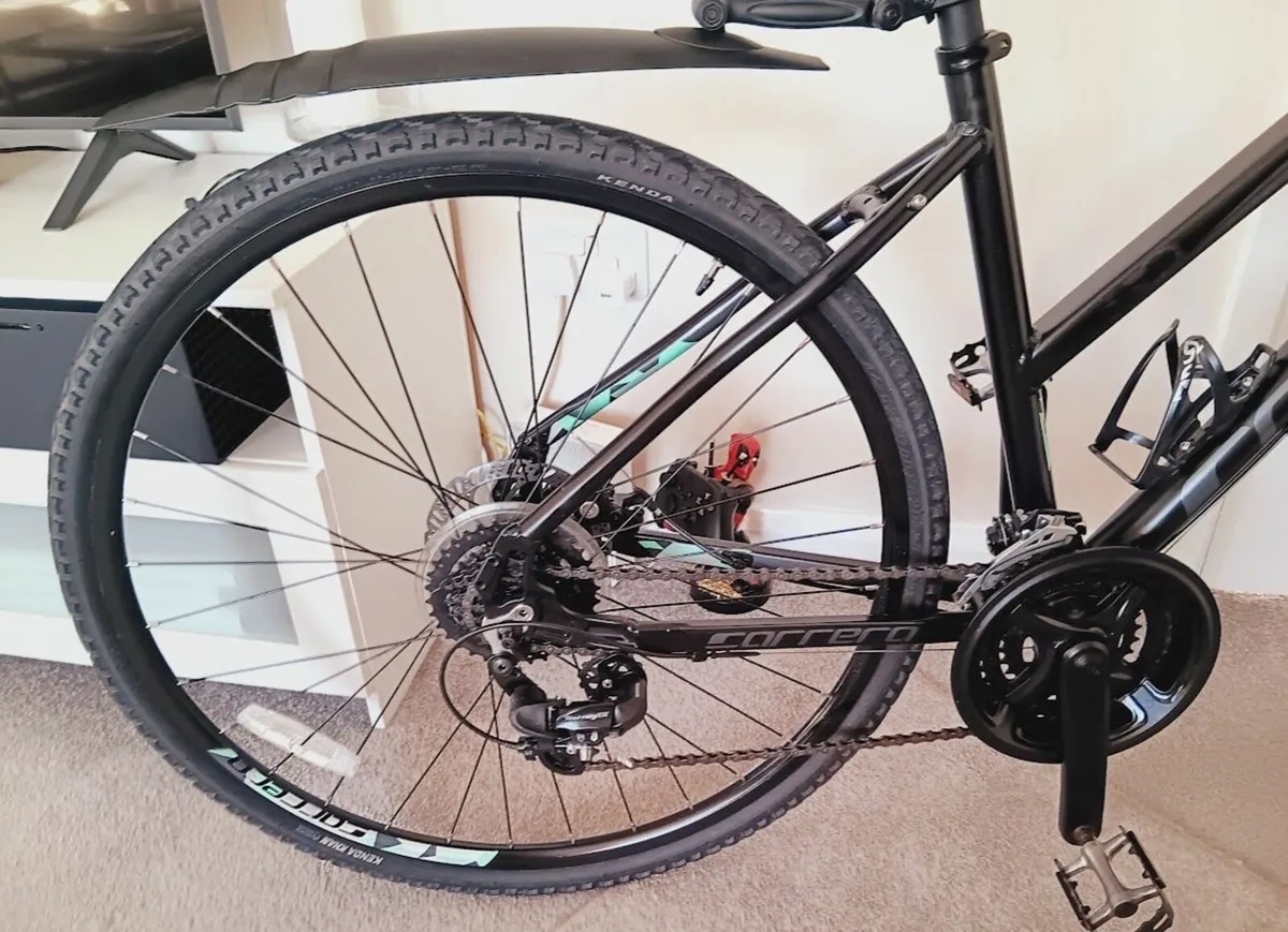 Carrera Crossfire disc Bike + receipt  (NEW) - Image 3