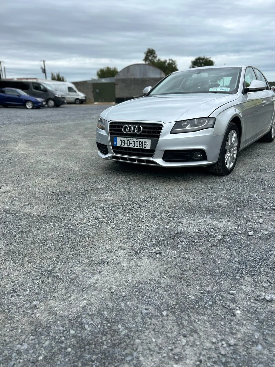 2009 Audi a4 2.0 TDI - Image 1