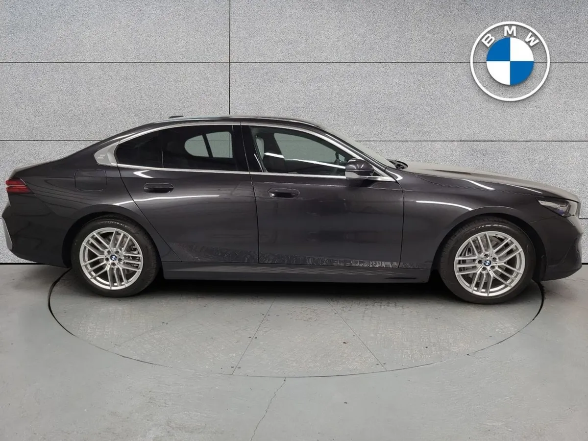 BMW i5 Edrive40 Sport - Image 4