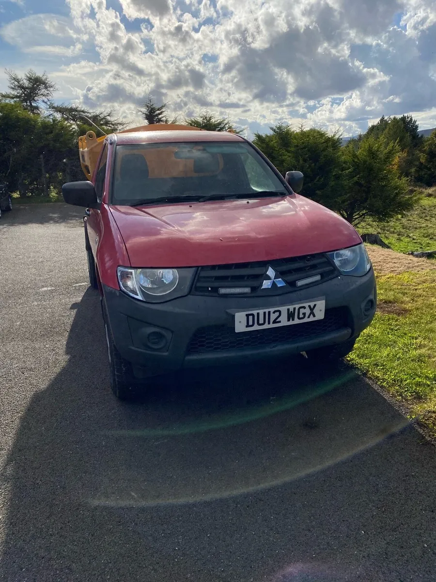 Mitsubishi L200 Gritter, 2012 - Image 1