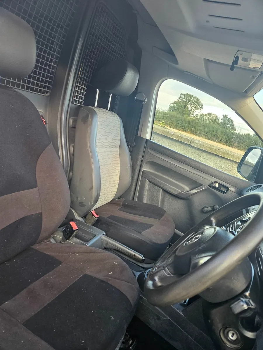 Volkswagen Caddy 2013 - Image 3