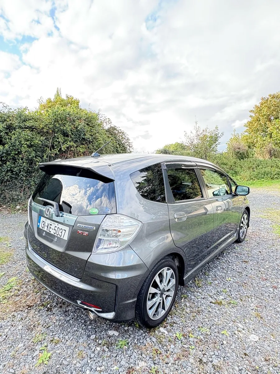Honda Fit / Jazz 1.5 RS Hybrid [Immaculate] - Image 4