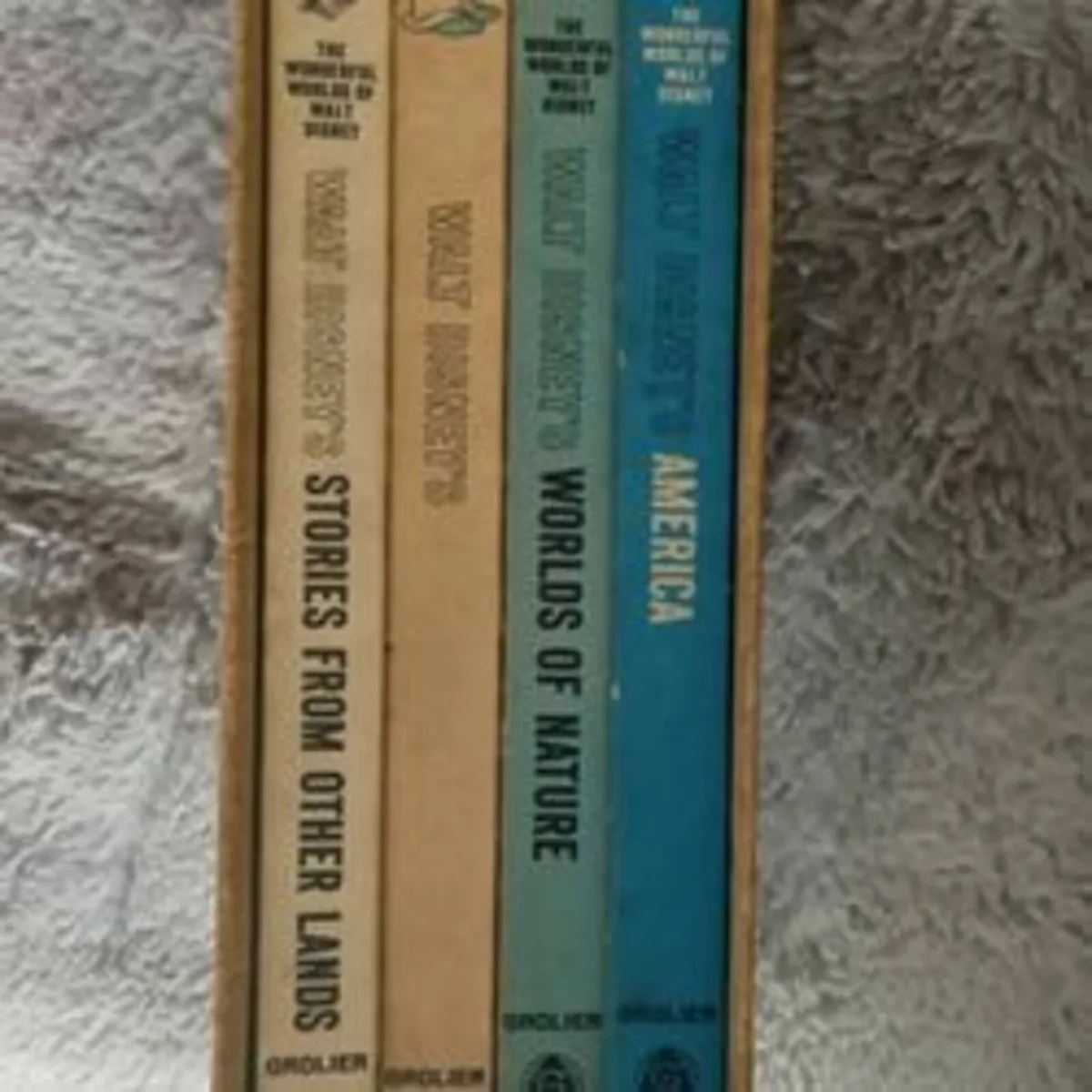 Vintage Walt Disney 4 Book Boxset complete set - Image 4