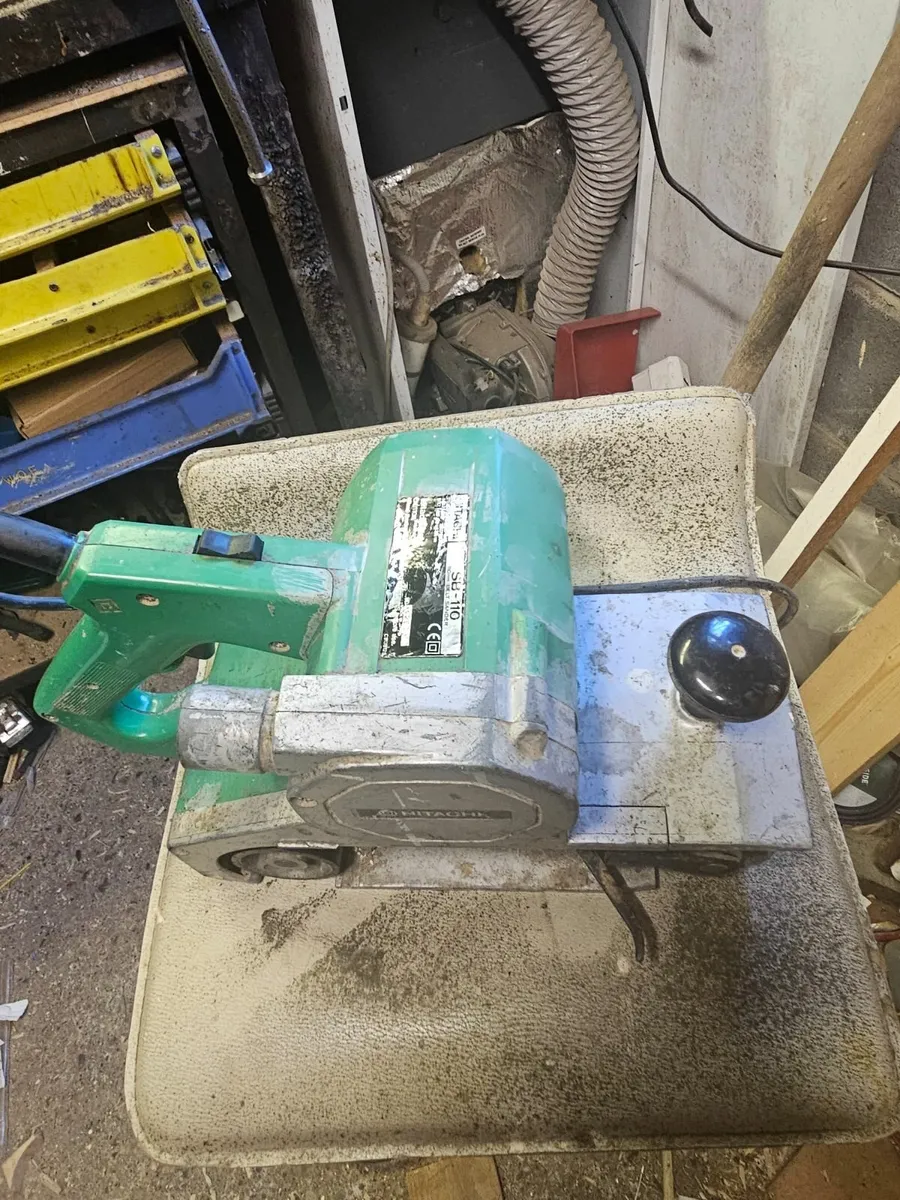 Hitachi belt sander - Image 3