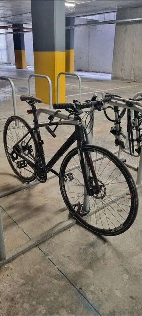 GIANT Model Bike-Good Condition-Including all accessories in the photos - Image 1