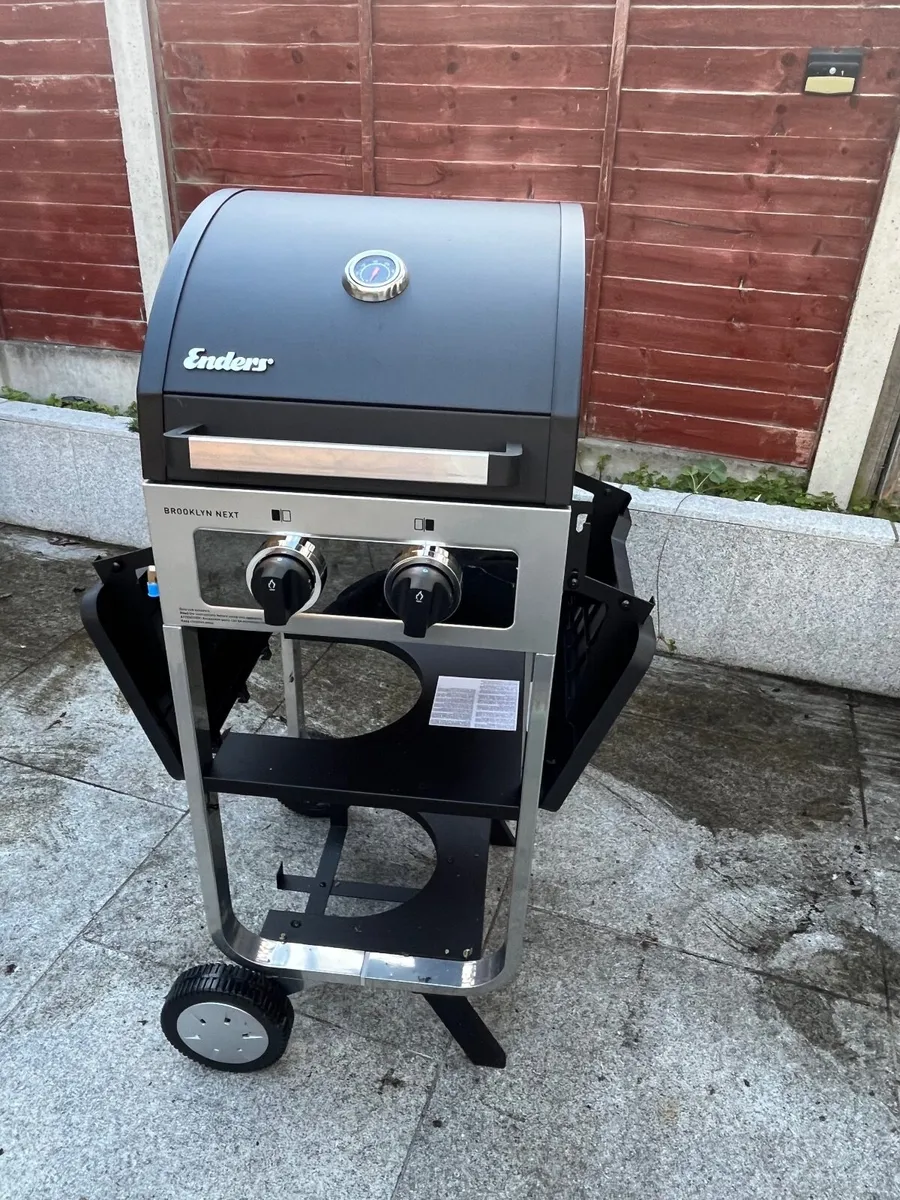 BBQ brand new - Image 1