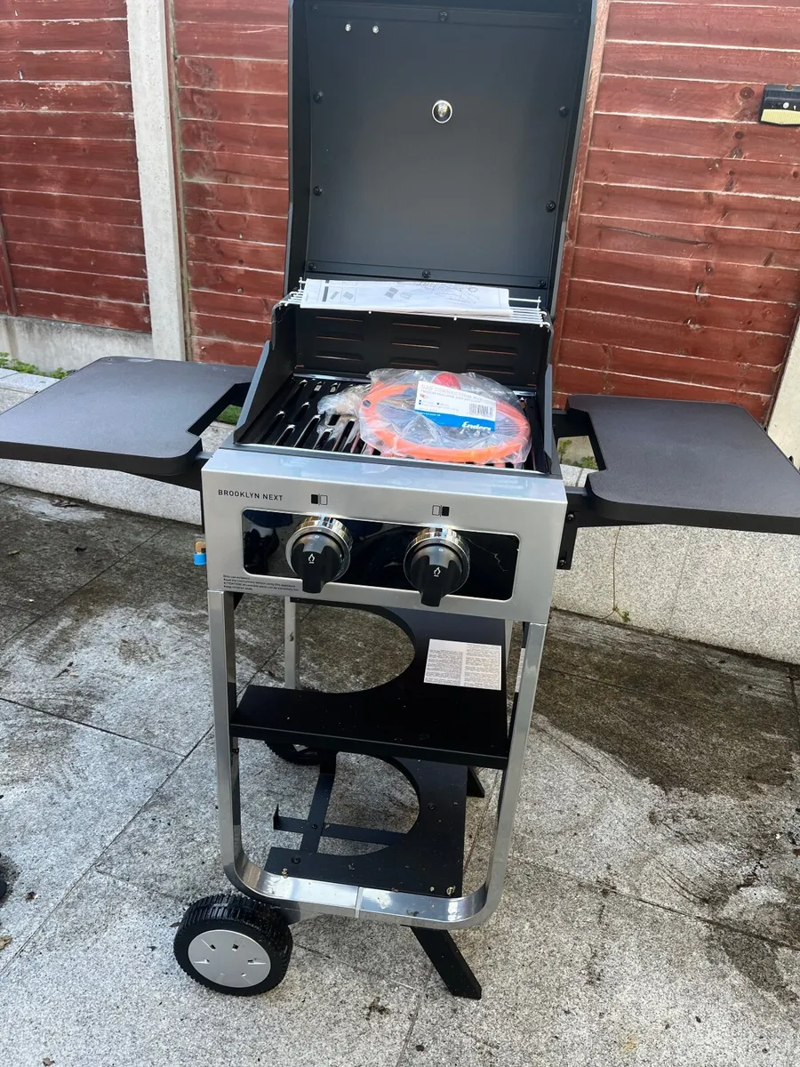 BBQ brand new - Image 2