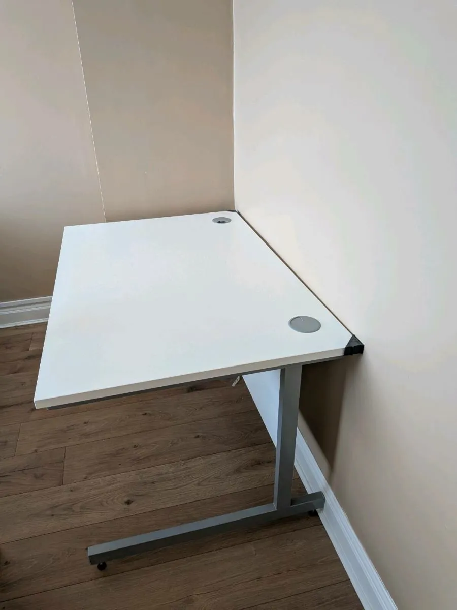 Office Desk - Image 1