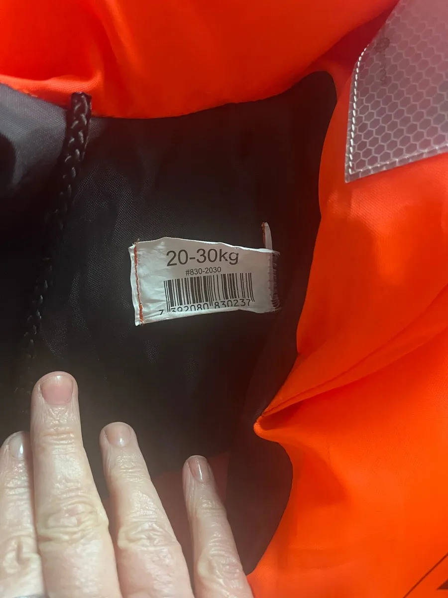 Child’s life jacket (20-30kg) - Image 3