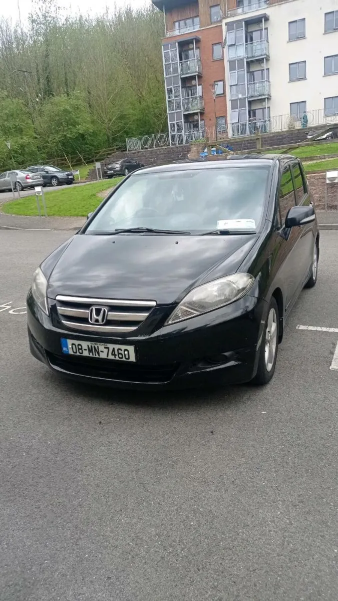 Honda FR-V - Image 1