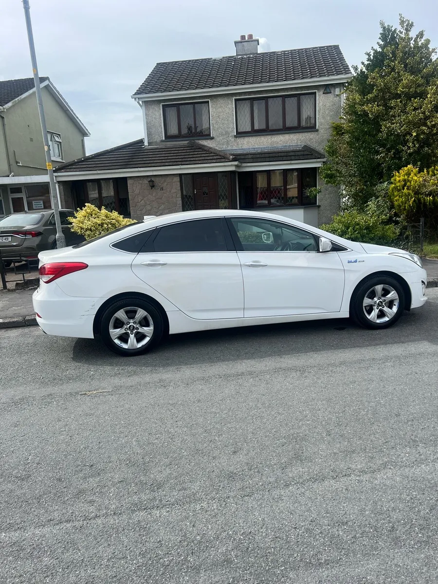 For Sale: Hyundai i40 2014 – Excellent Condition - Image 3