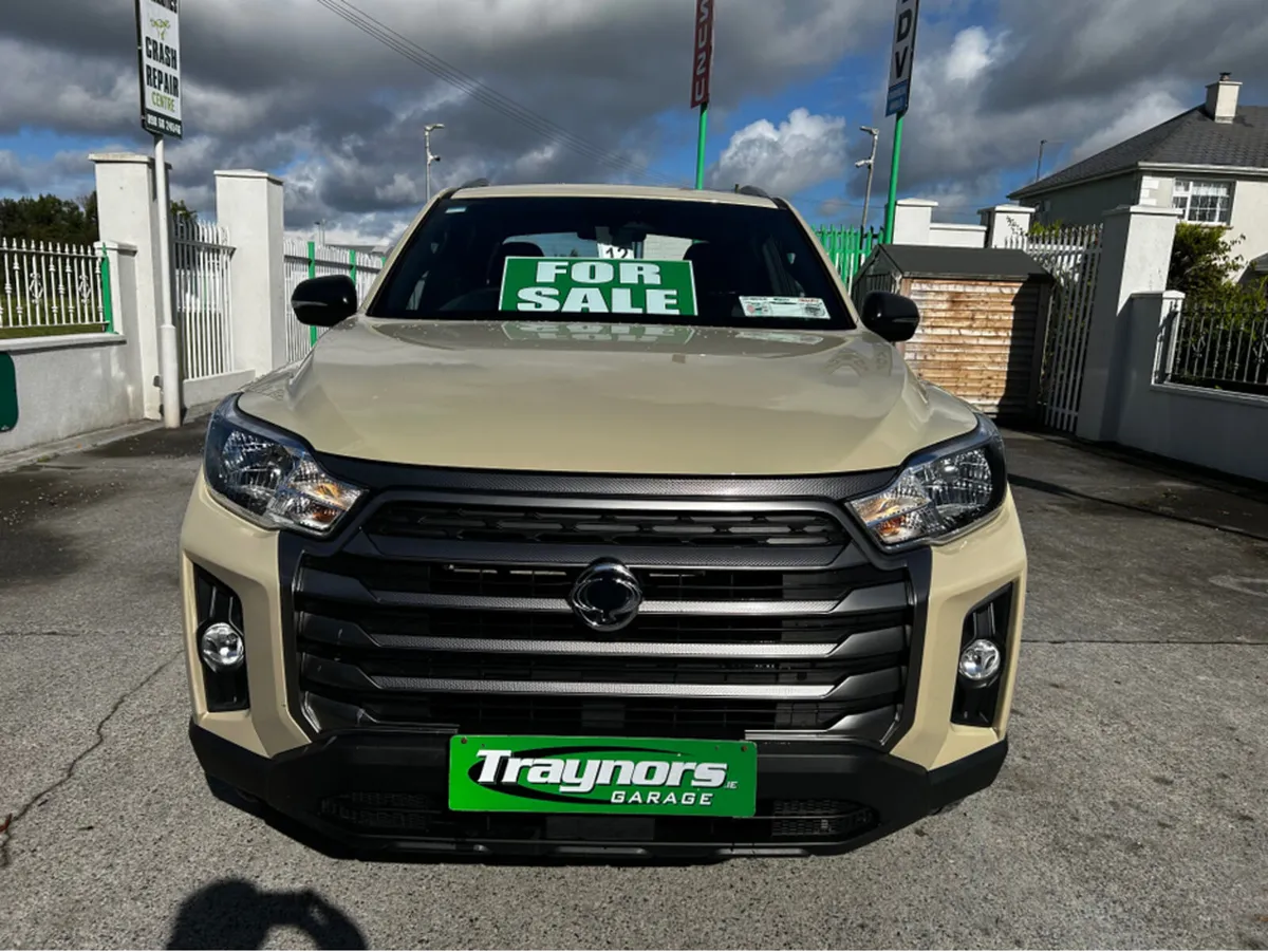 SsangYong Musso 2.2 DSL  4WD 4DR CREWCAB ONE OWNER - Image 2