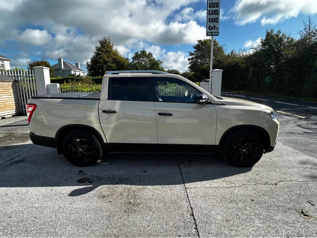 SsangYong Musso 2.2 DSL  4WD 4DR CREWCAB ONE OWNER - Image 3