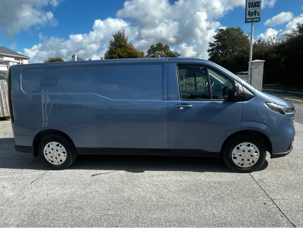 Maxus DELIVER 7 DELIVER 7 IN METALLIC BLUE - Image 4