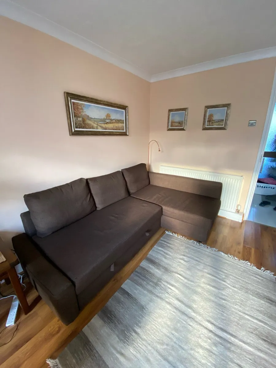 Comfortable and practical sofa bed. Only €40. - Image 1