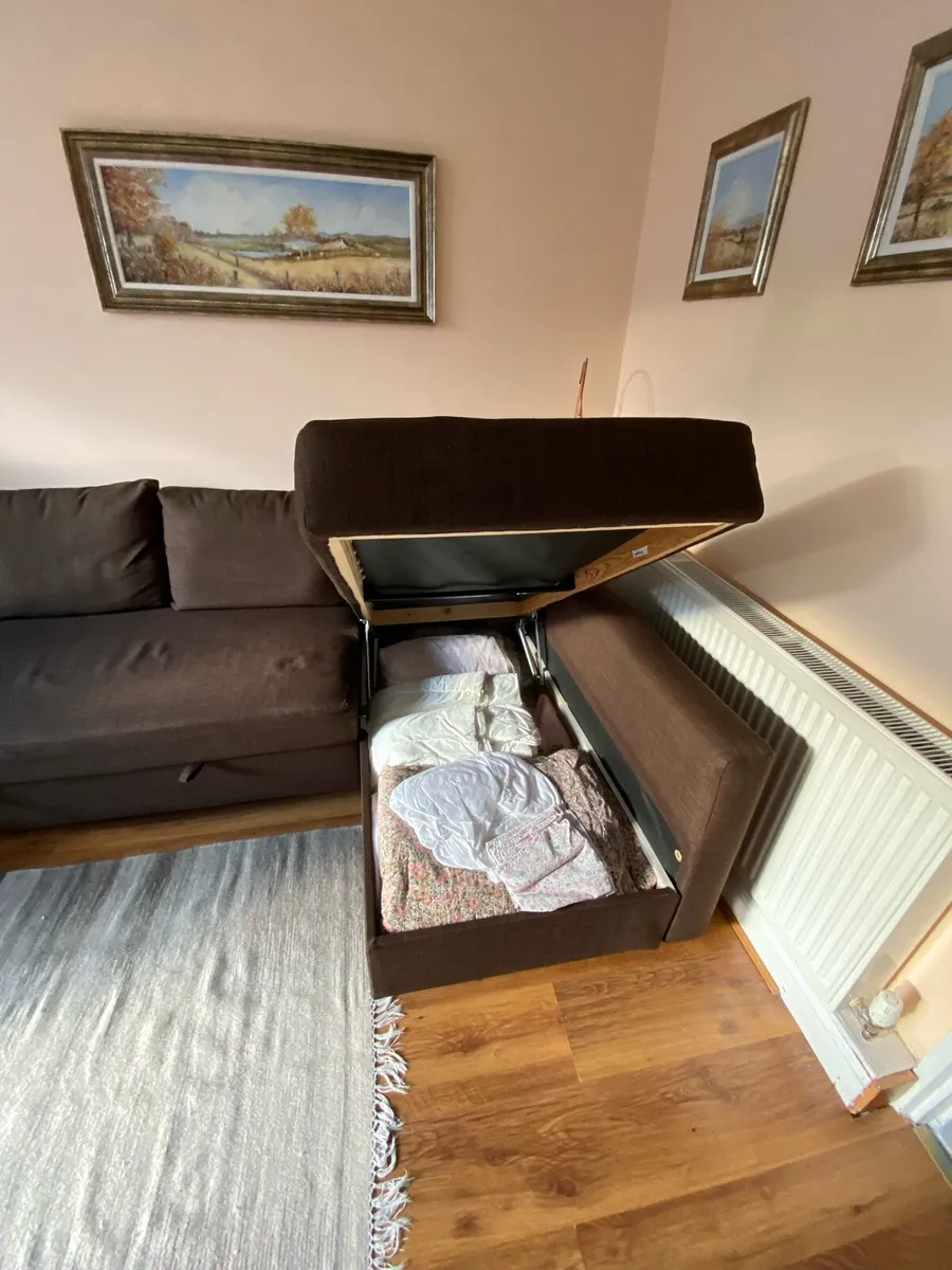 Comfortable and practical sofa bed. Only €40. - Image 2