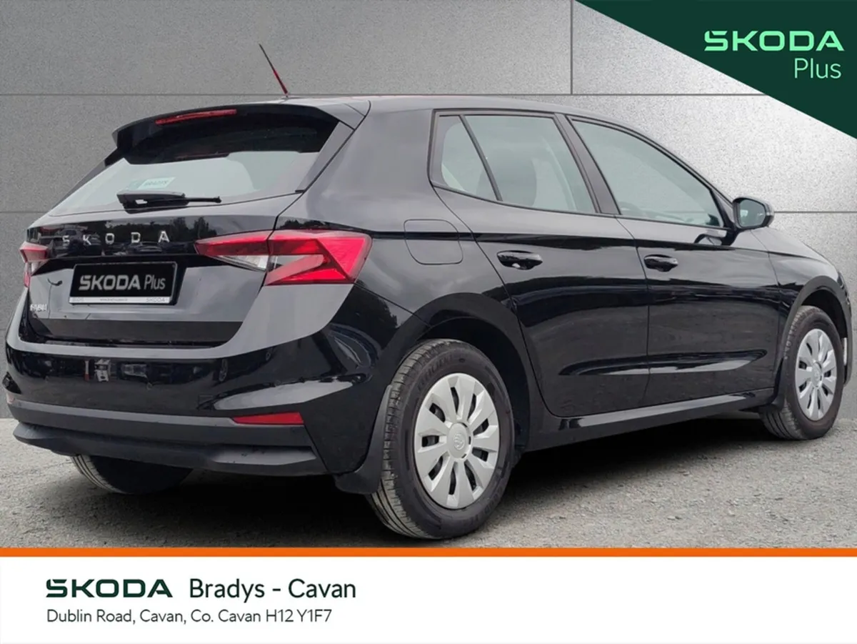Skoda Fabia ESSENTIAL 1.0 MPI 80HP - Image 3