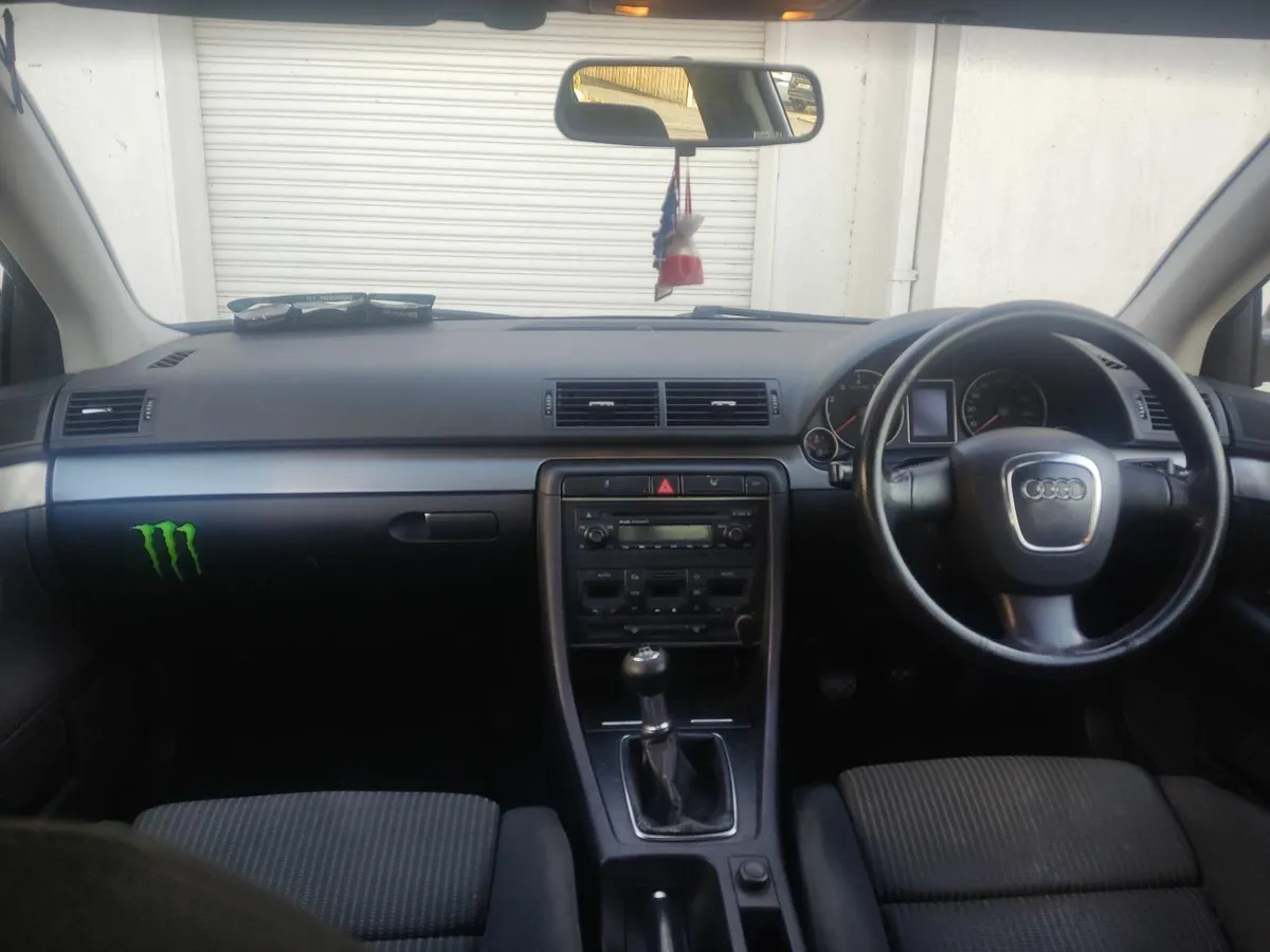 Audi A4 2006 - Image 2