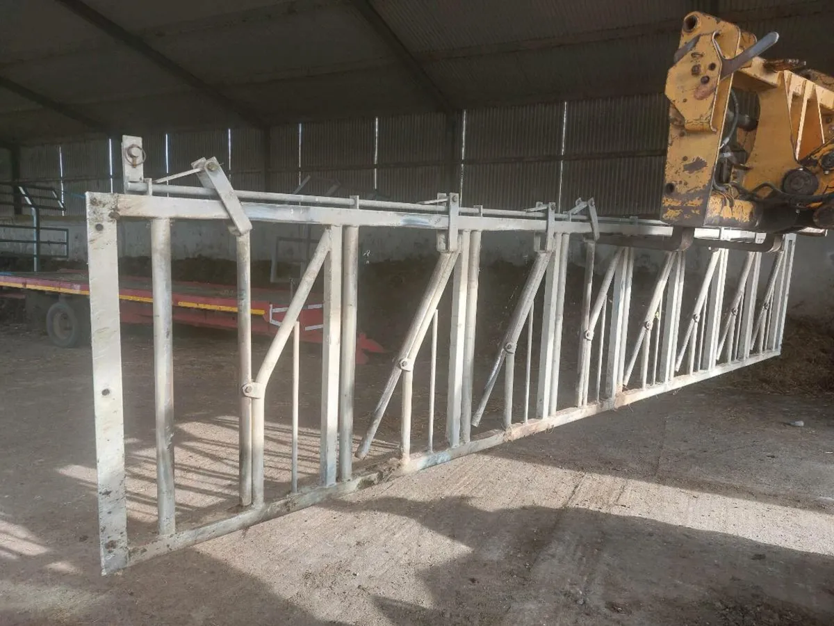 4 Locking barriers - Image 3