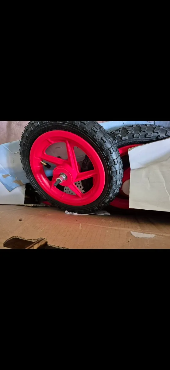 Disney kids Frozen&Cars bikes - Image 3