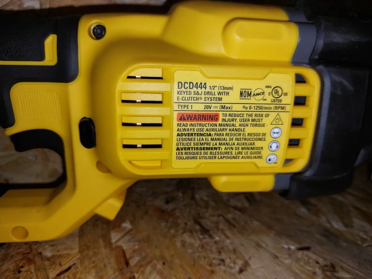 DeWALT Brushless FlexVolt Right Angle Drill + 6Ah - Image 3