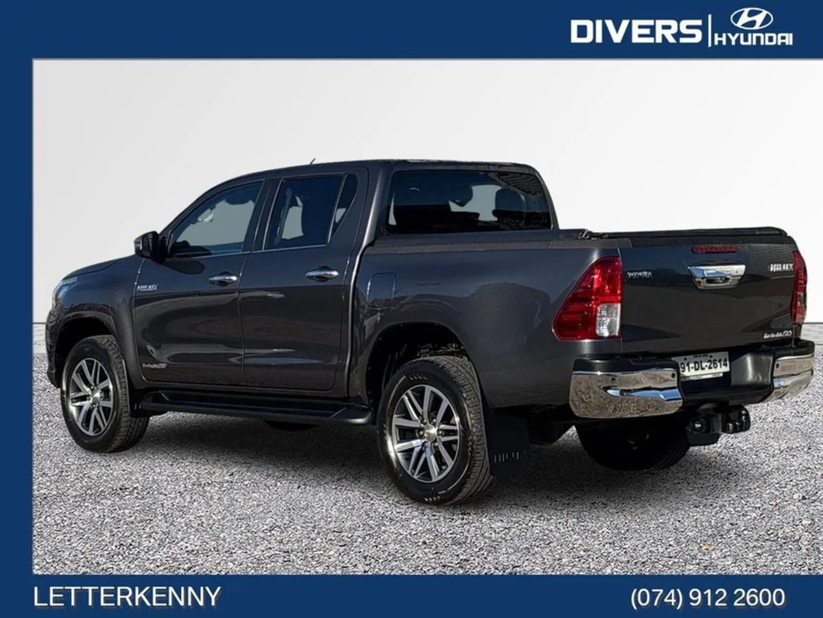 Toyota Hilux 2.4 D4D Invincible AWD - Image 2
