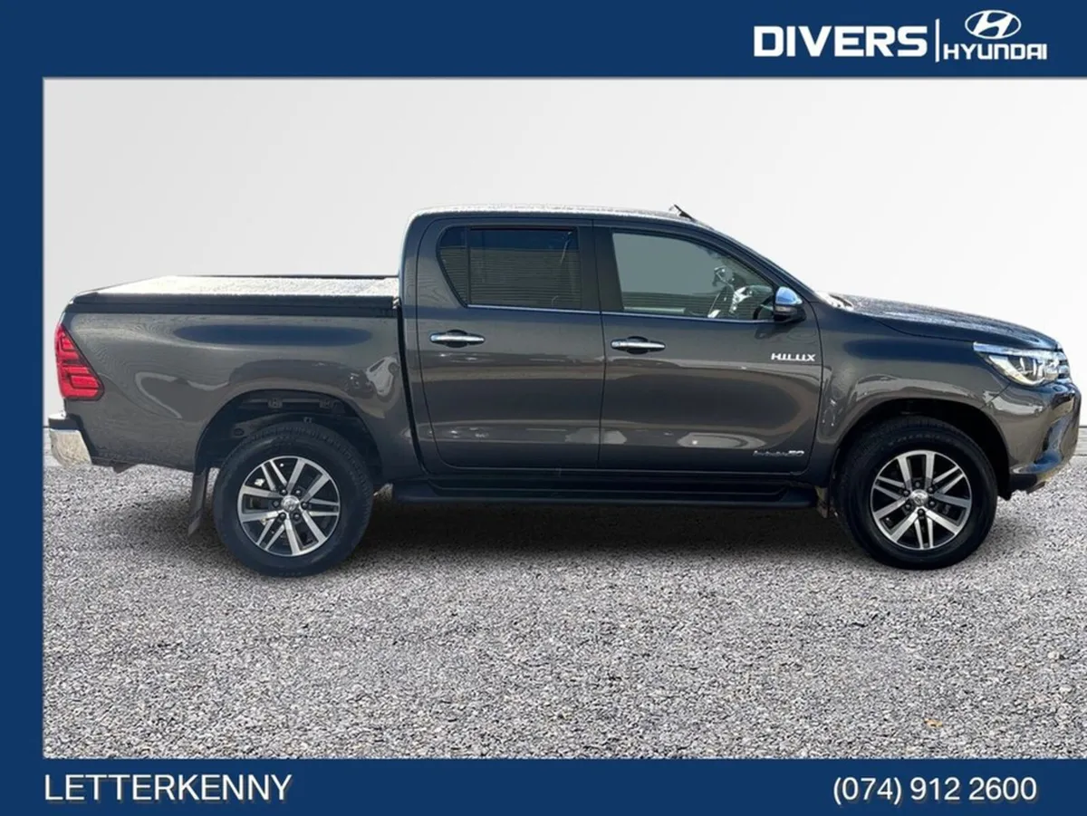 Toyota Hilux 2.4 D4D Invincible AWD - Image 3