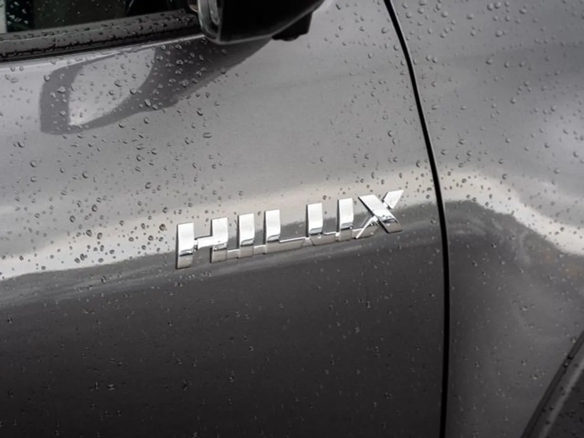 Toyota HiLux 2 8d4d INV X  252 Reg - Delivery Mil - Image 3