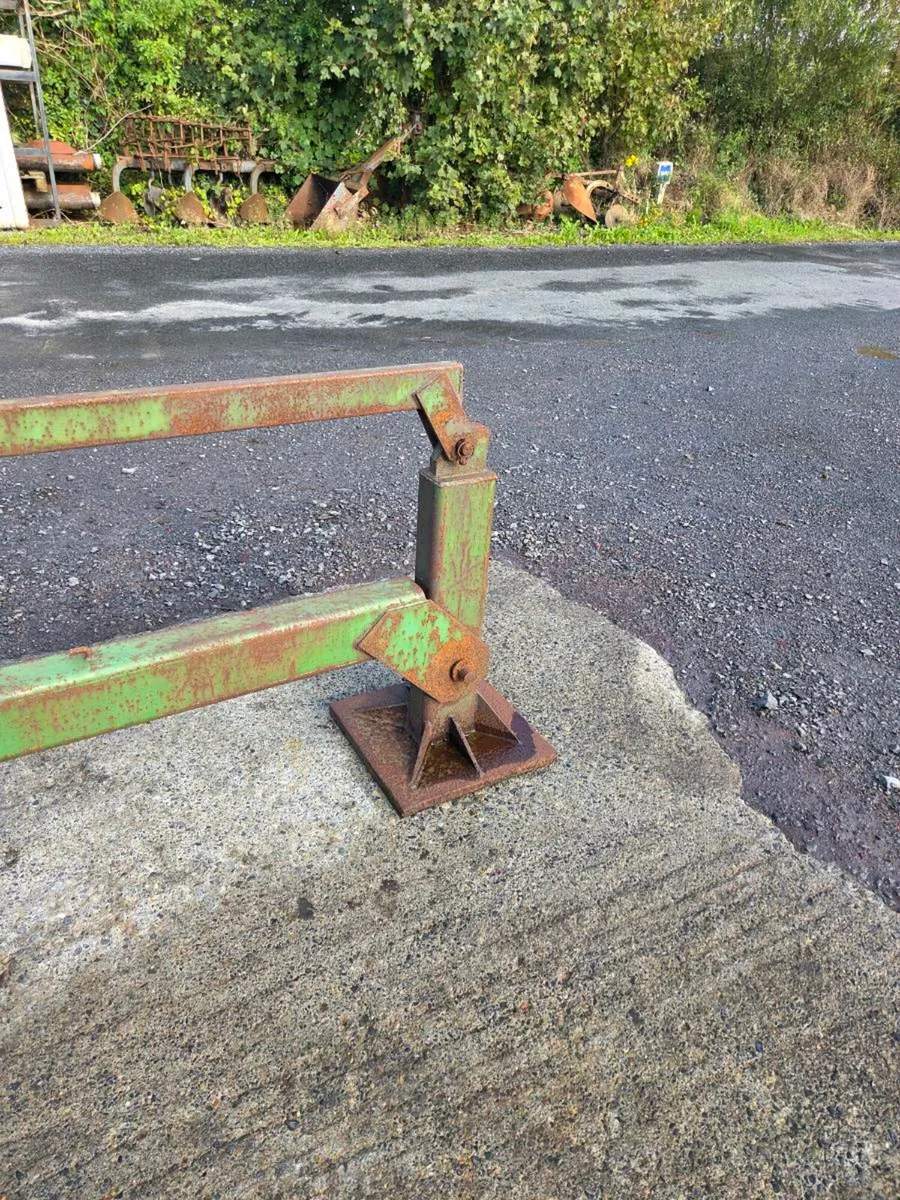 Post Knocker for sale - Image 4