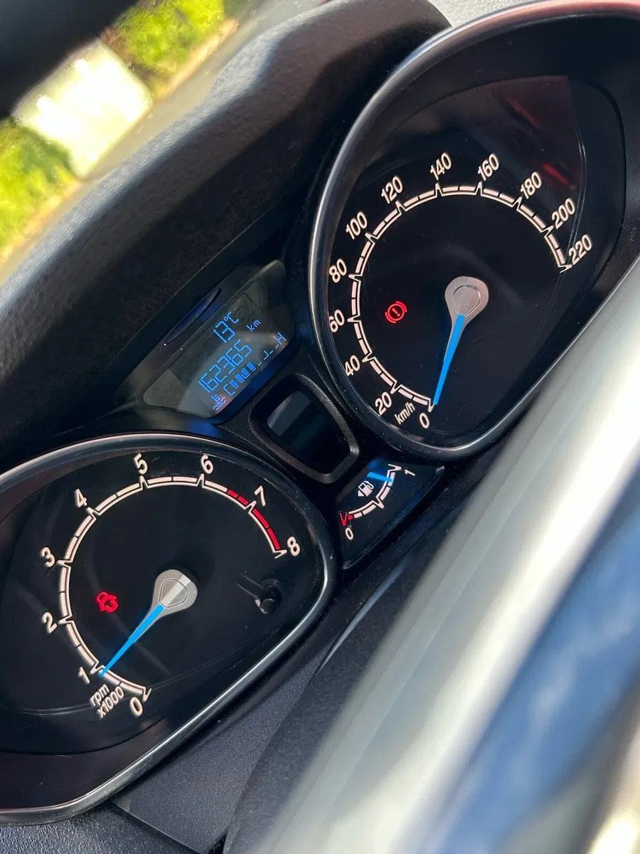 Ford fiesta - Image 2