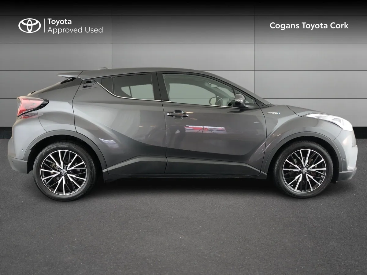Toyota C-HR Hybrid SOL - Image 3