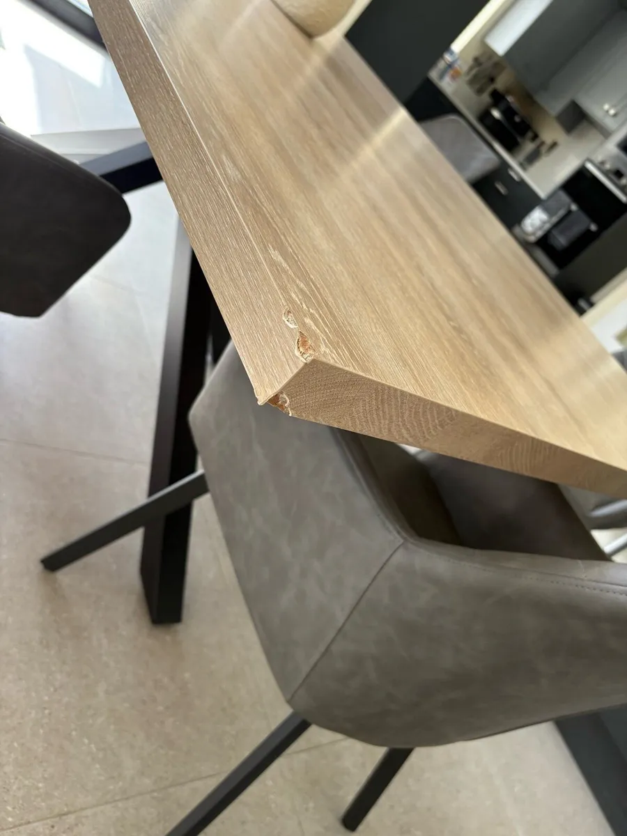Kitchen table - Image 4