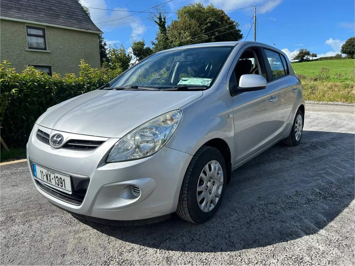 2011 Hyundai i20.. New NCT and Full Service - Image 1