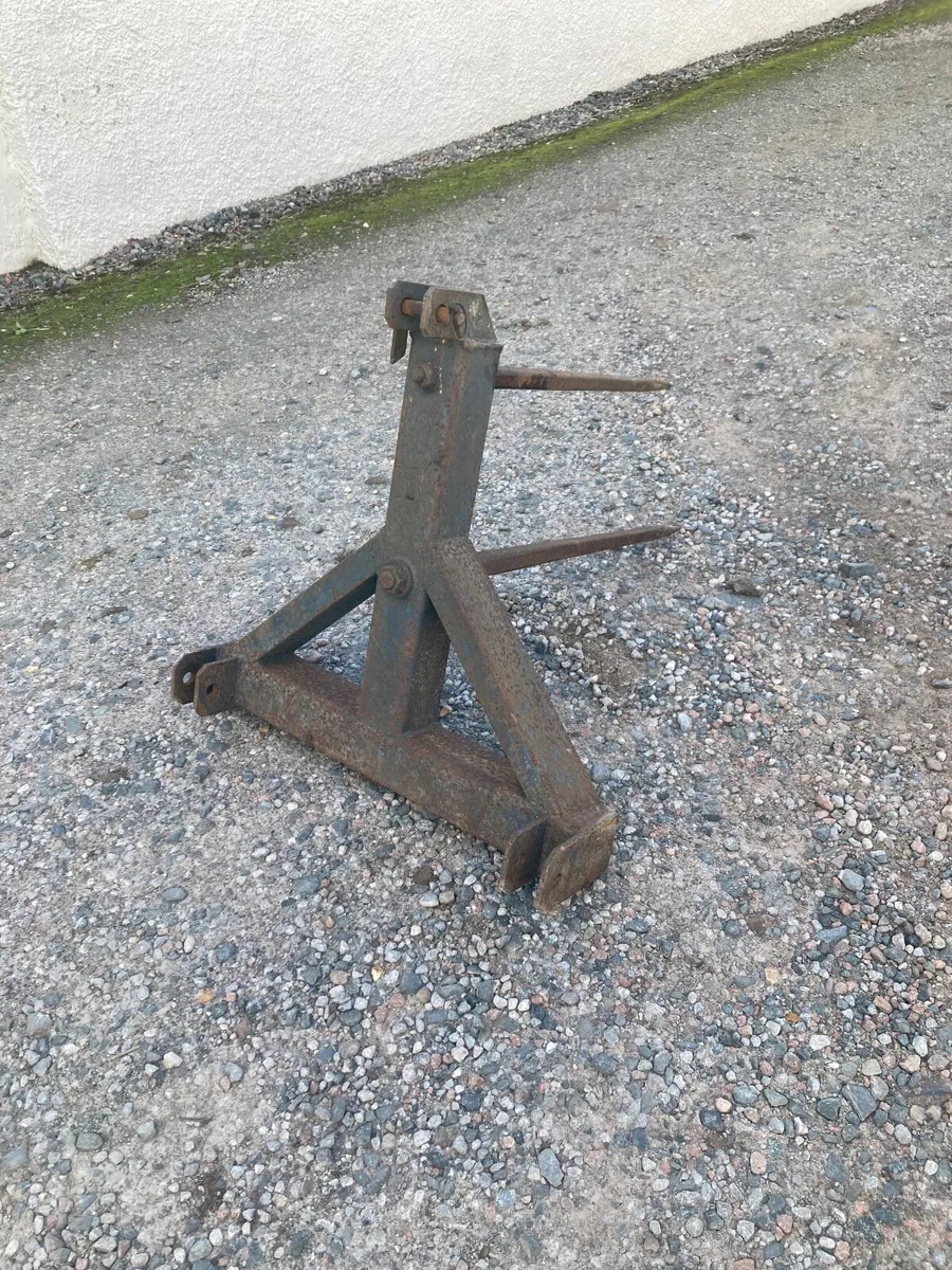 Bale spike - Image 2