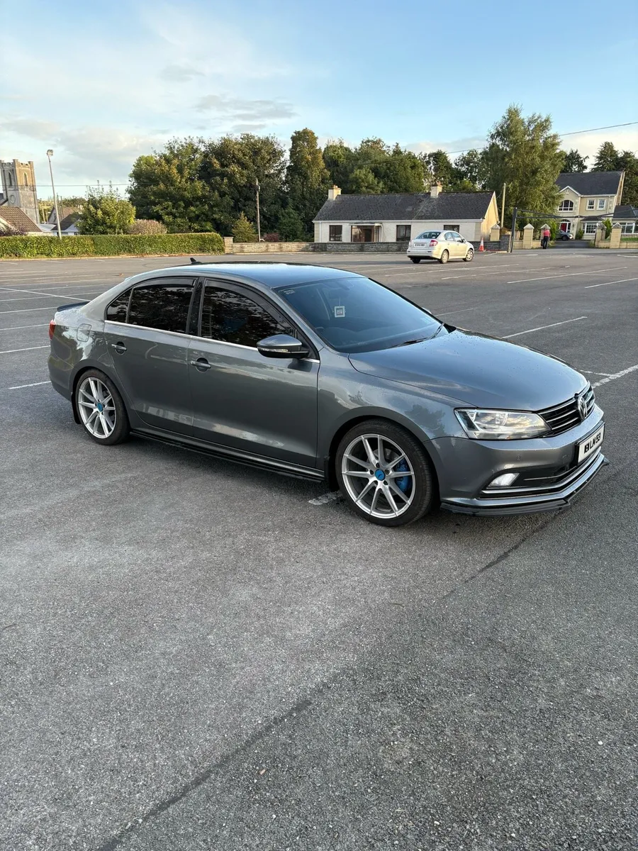 Volkswagen Jetta Highline - Image 4