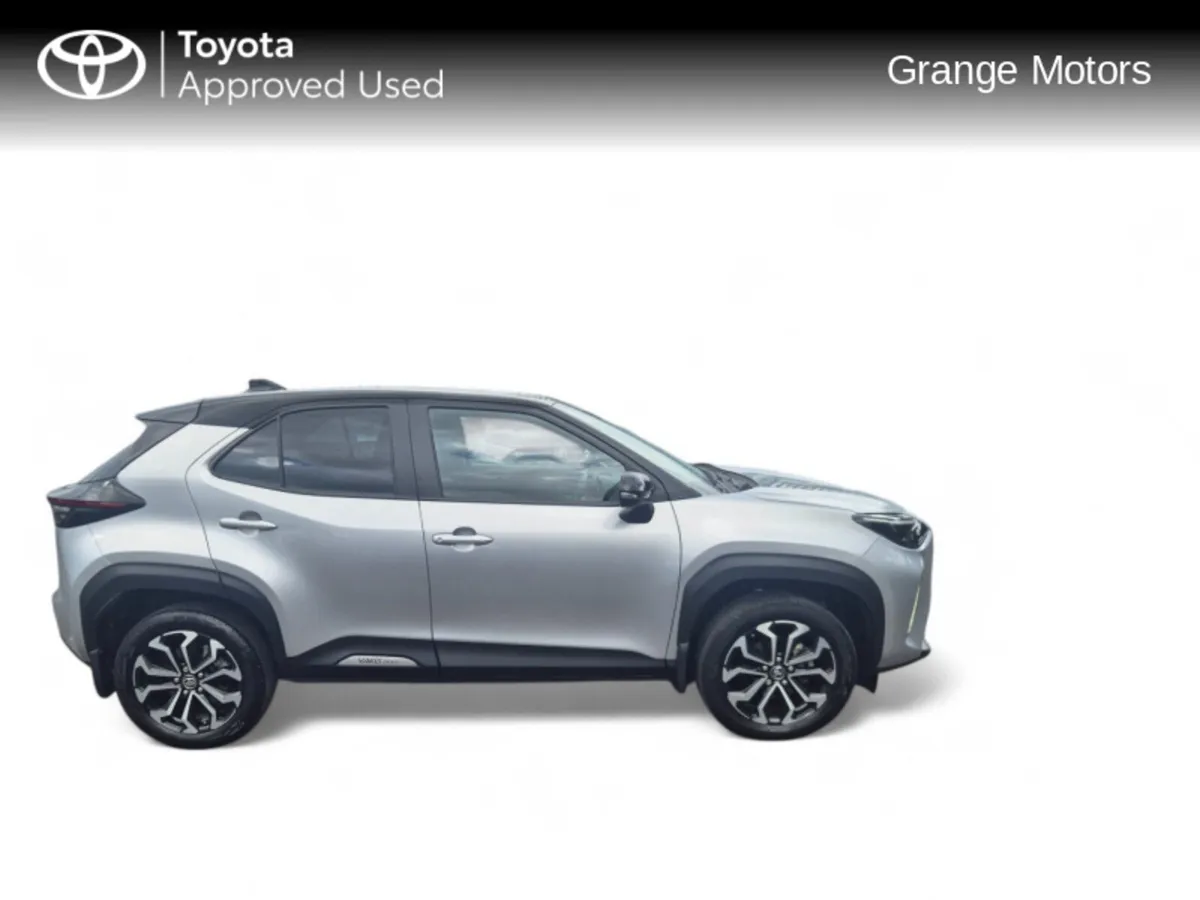 Toyota Yaris Cross 1.5 LUNA SPORT 5DR BI-TONE - Image 4