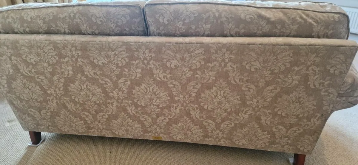 Couches - Image 4