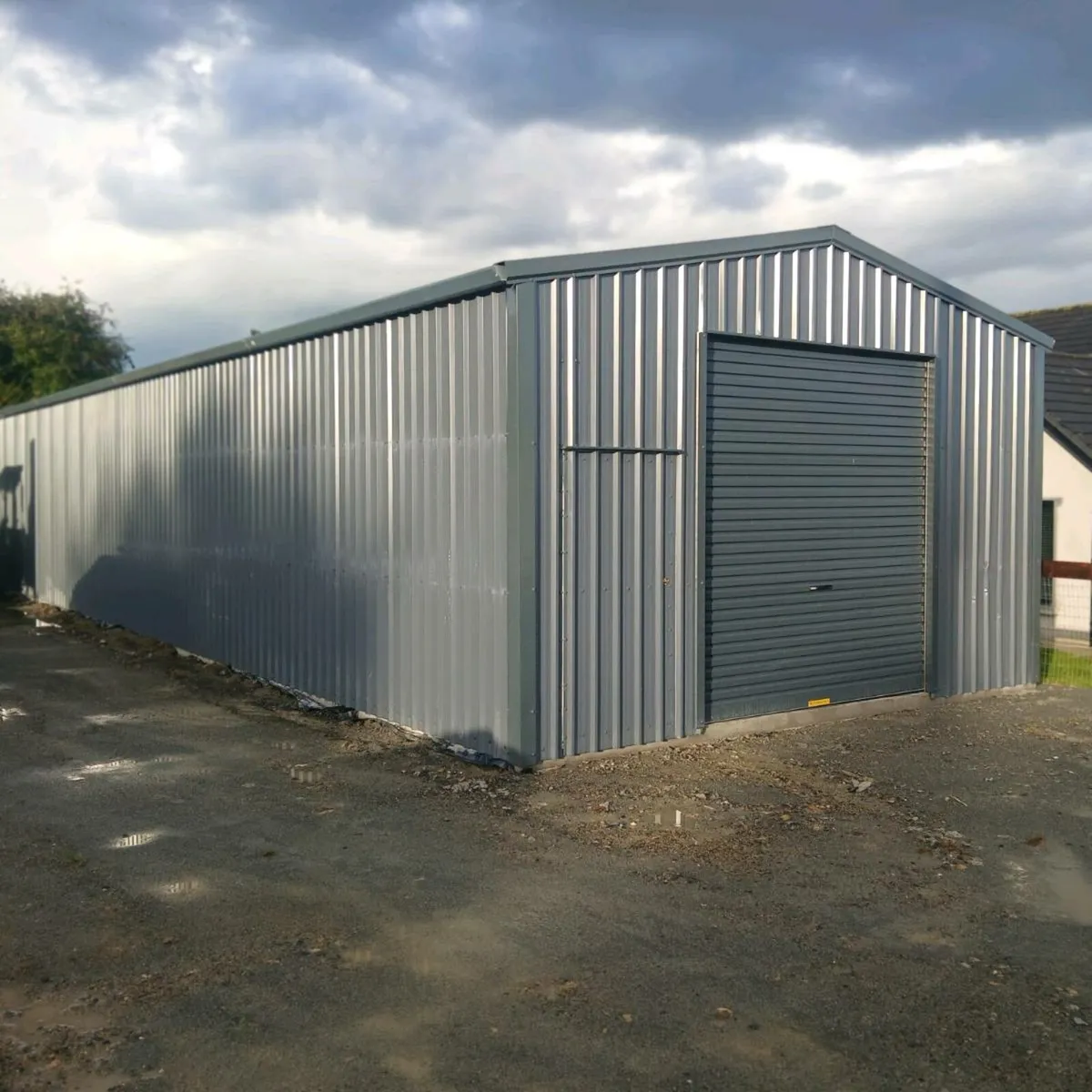 Storage unit 1200 sq ft secure yard - Image 1
