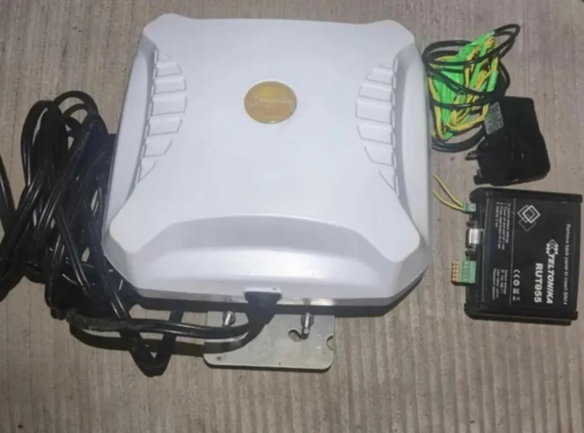 Teltionika RUT955+Poynting dirctional antenna