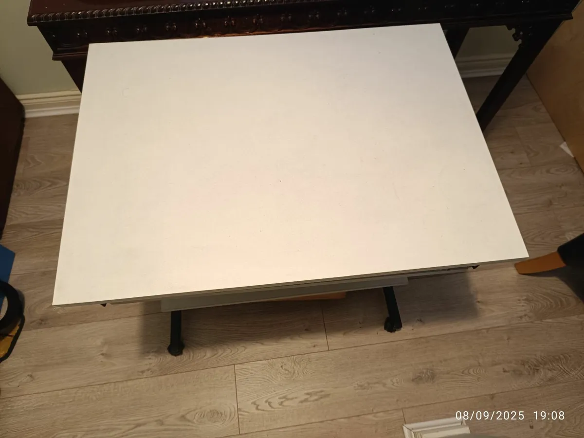 Study desk - Image 3