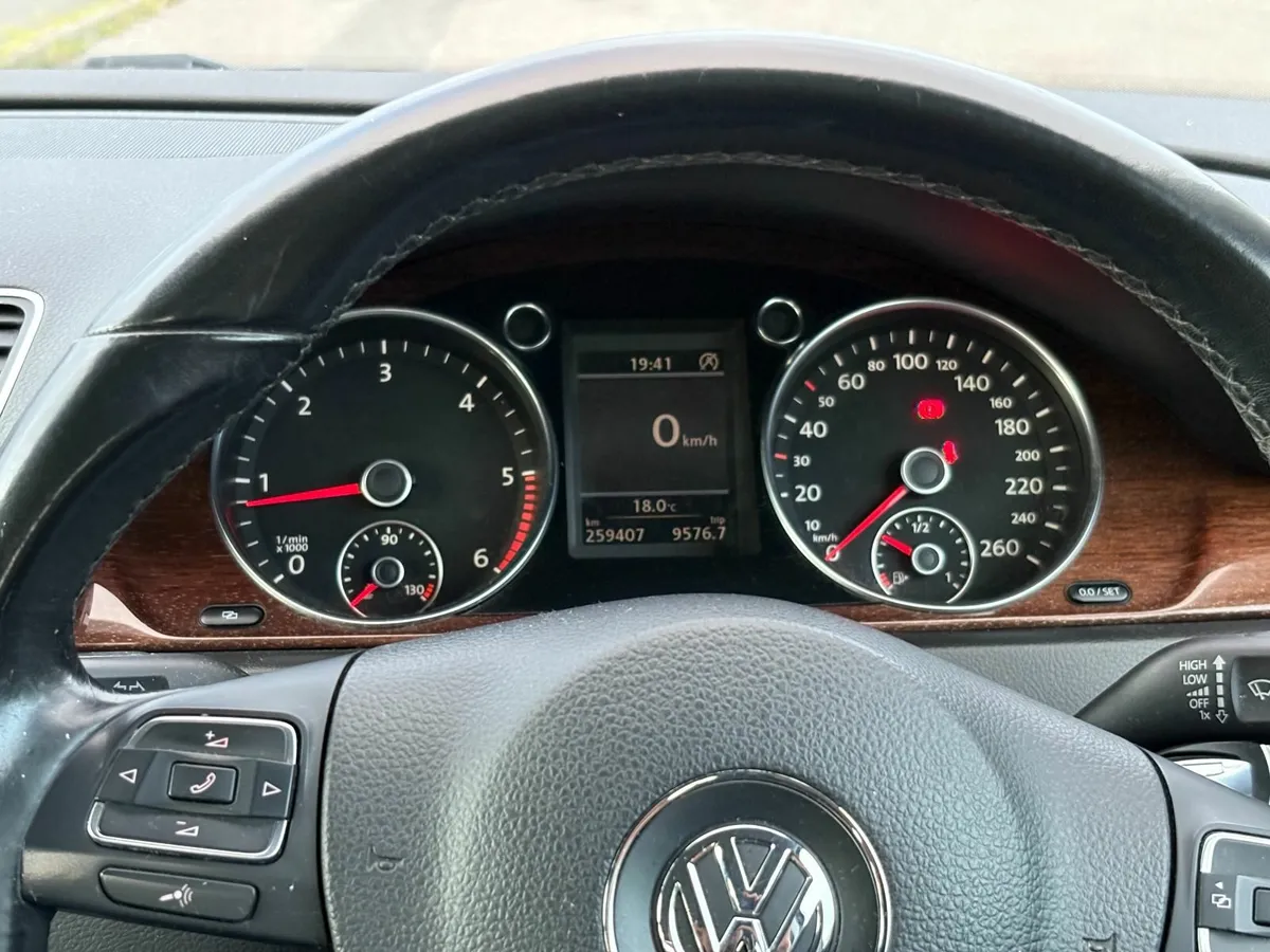 Volkswagen Passat 1.6 2011 with NCT - Image 2