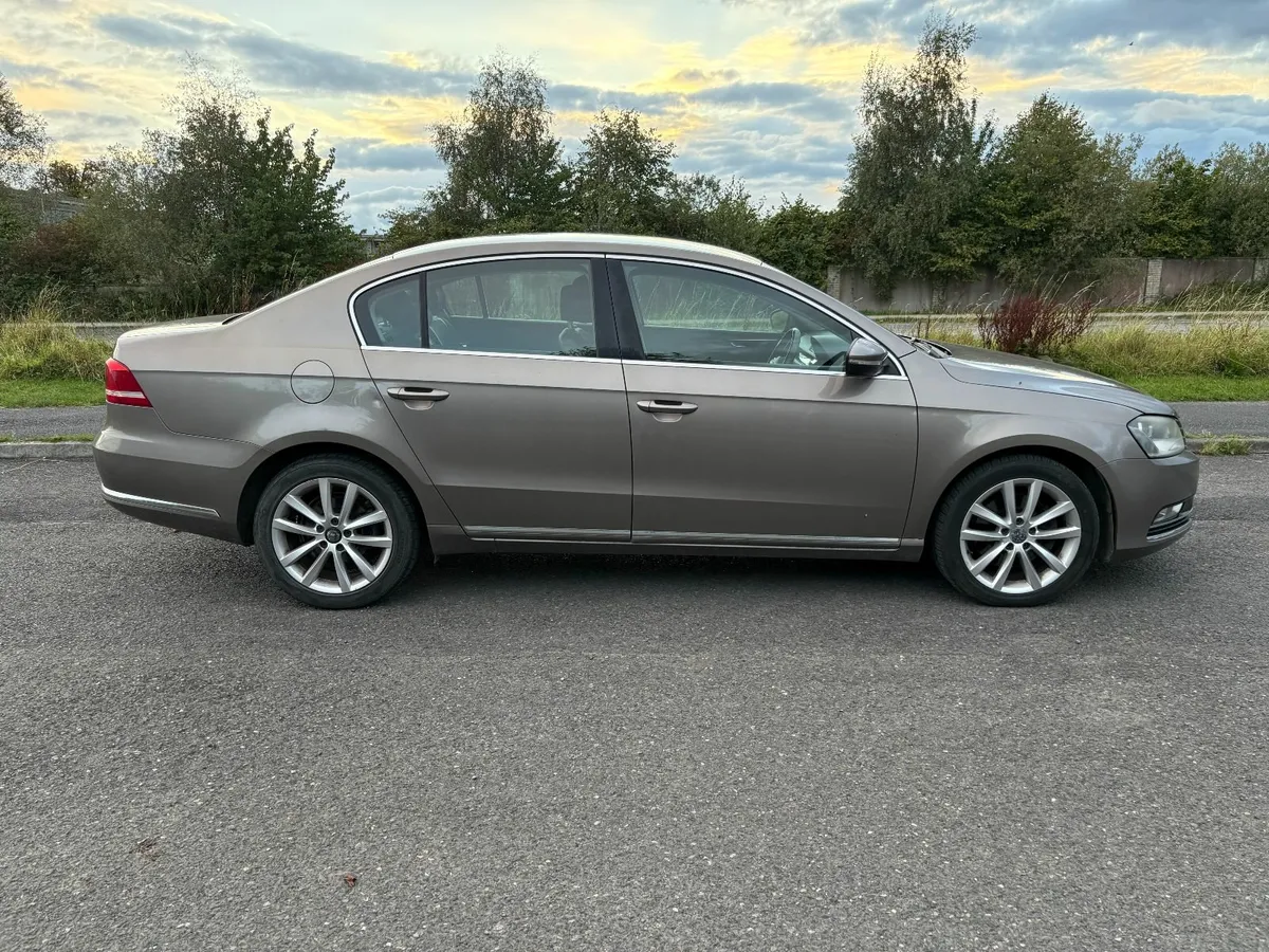 Volkswagen Passat 1.6 2011 with NCT - Image 3