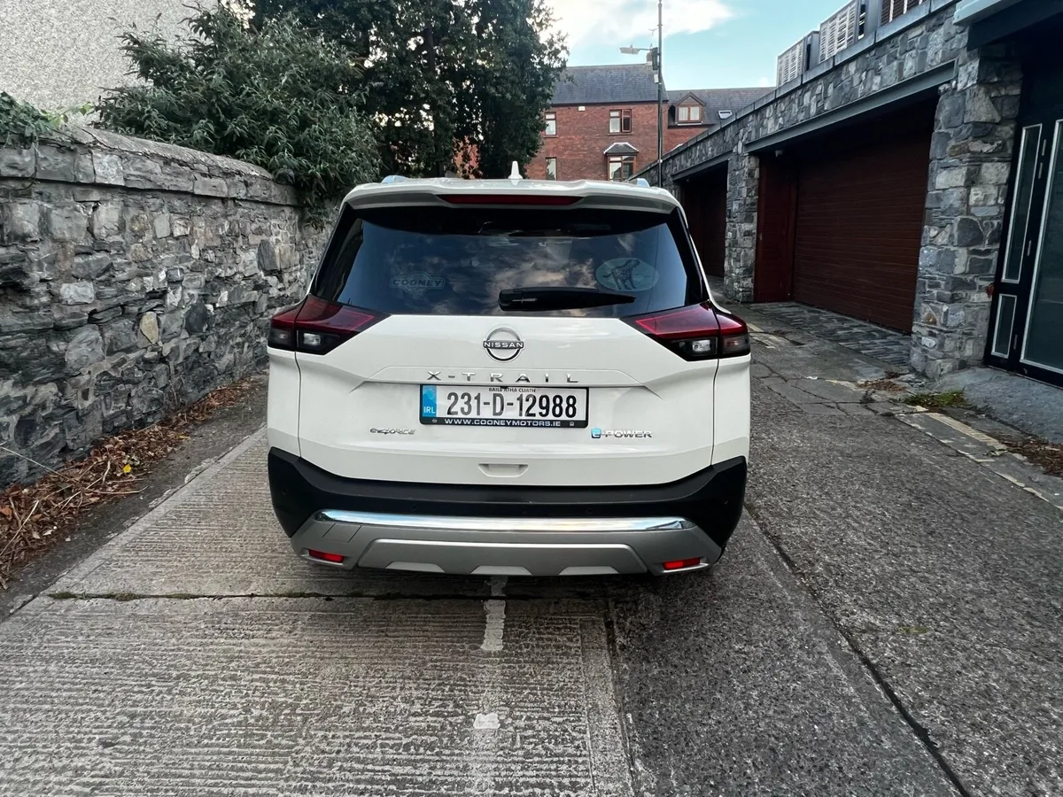 2023 Nissan xTrail e-power SVE Premium - 7seater l - Image 4