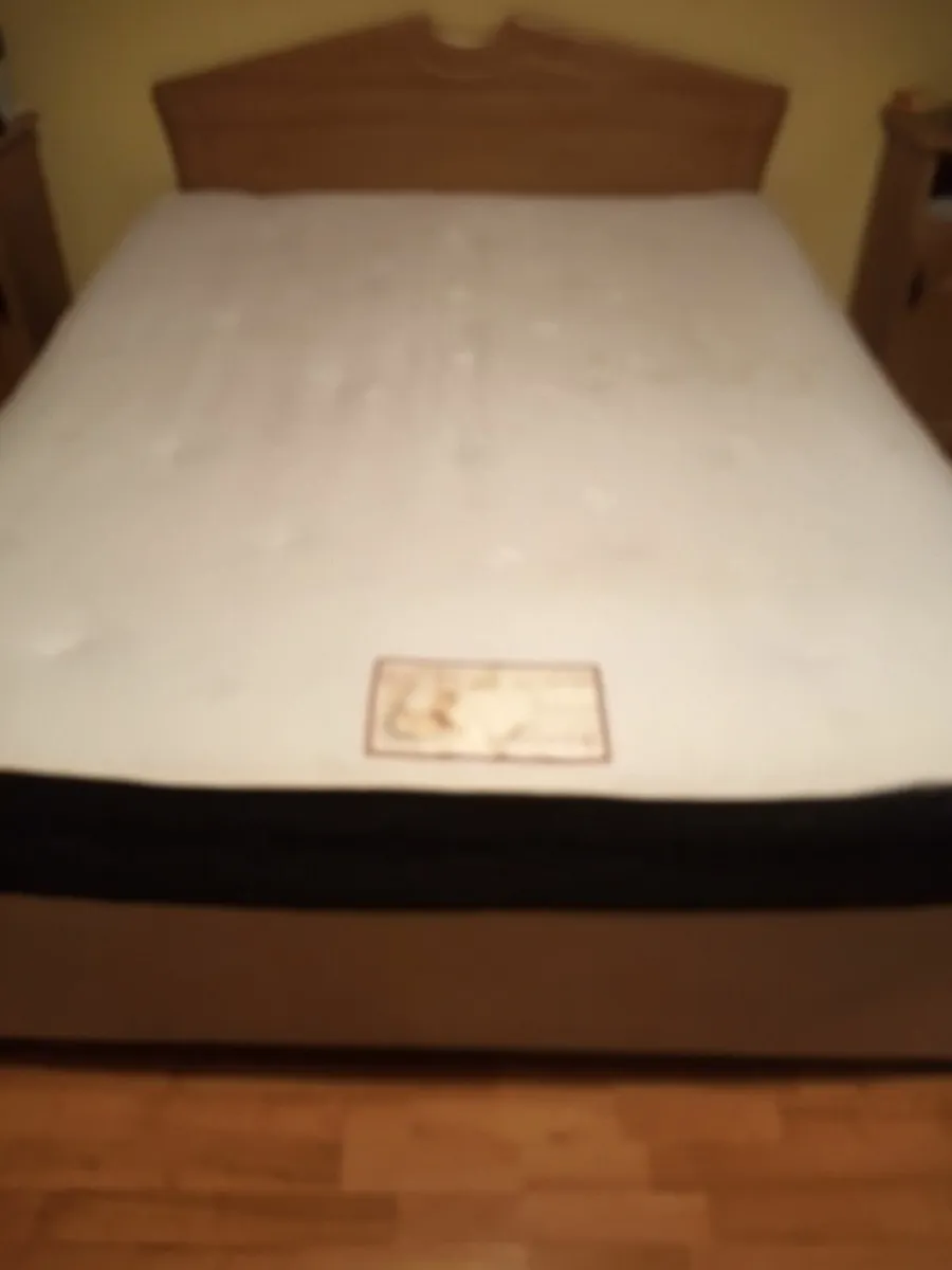 Bed - Image 2