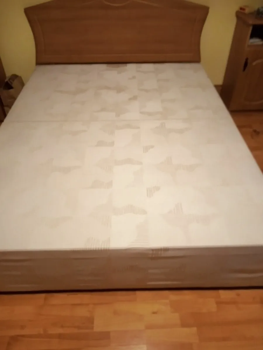 Bed - Image 3