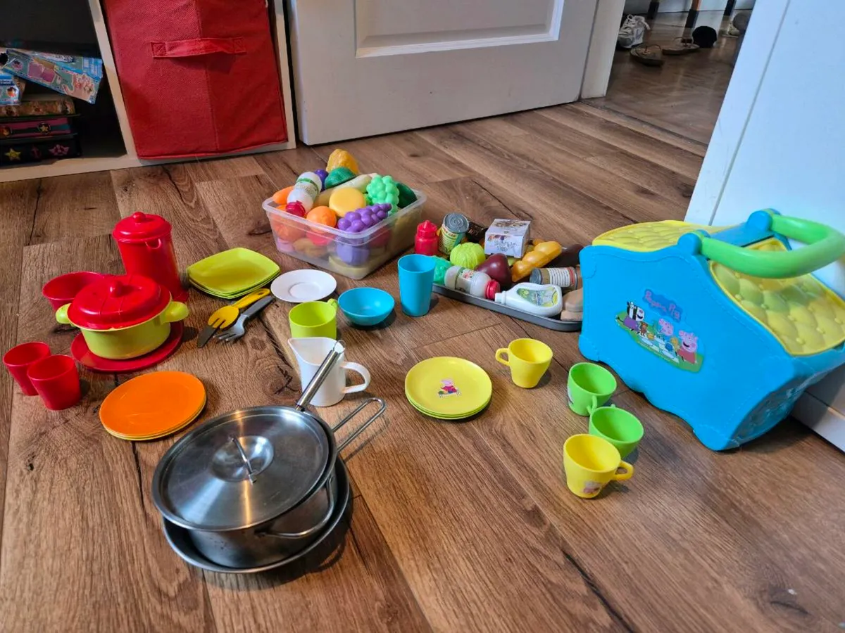 Pre school kitchen toys
